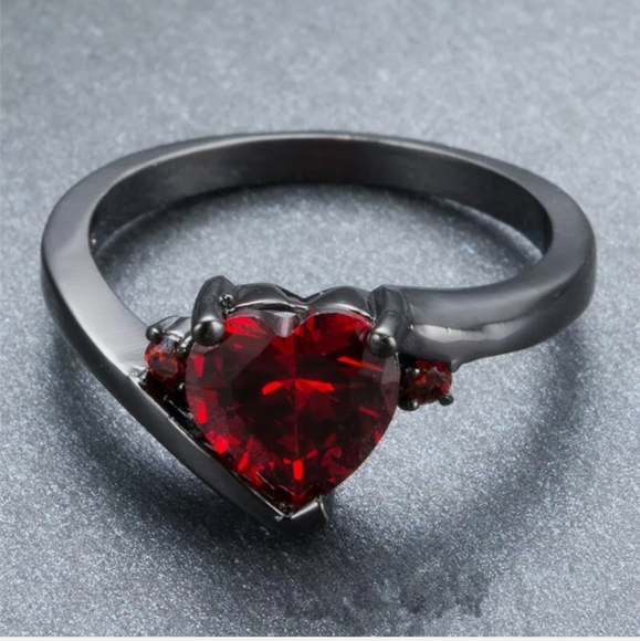 *Sale* New Heart Shaped Red CZ Black Gold Ring. - Picture 2 of 4